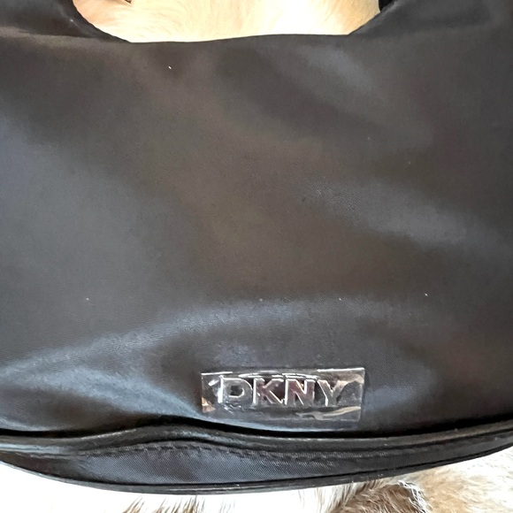 DNKY Donna Karen New York NWT Black Nylon Theo Crescent Shoulder Crossbody - Picture 4 of 10